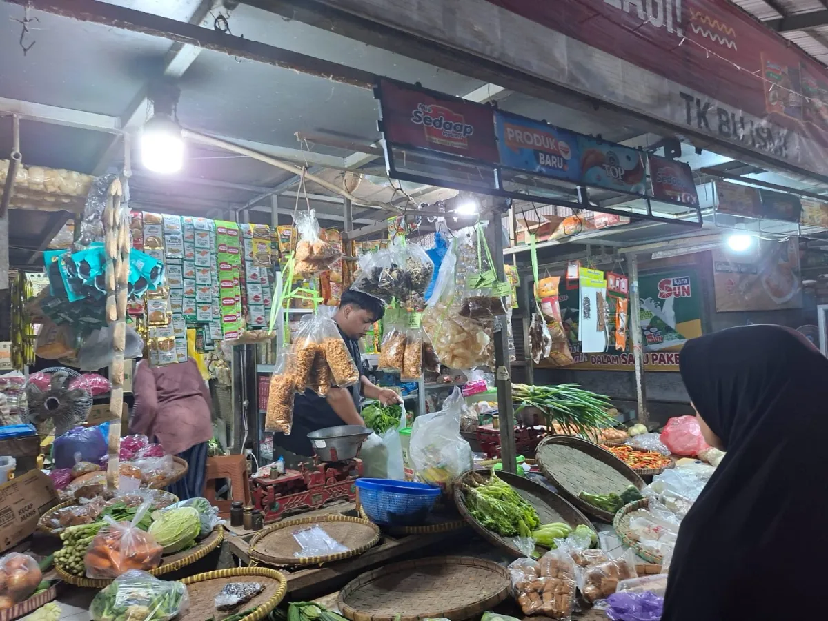 Cilacap Menyambut Lebaran dengan Sentuhan Tradisi di Yully Collection